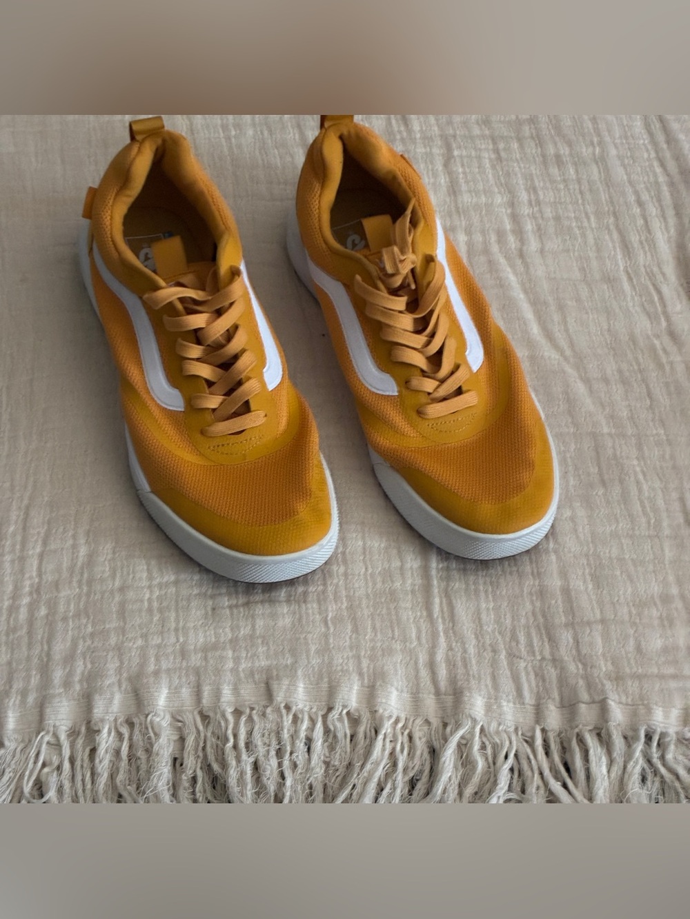 🌞Vans Men's Ultrarange Vibrant Yellow/mustard Sneakers🌞